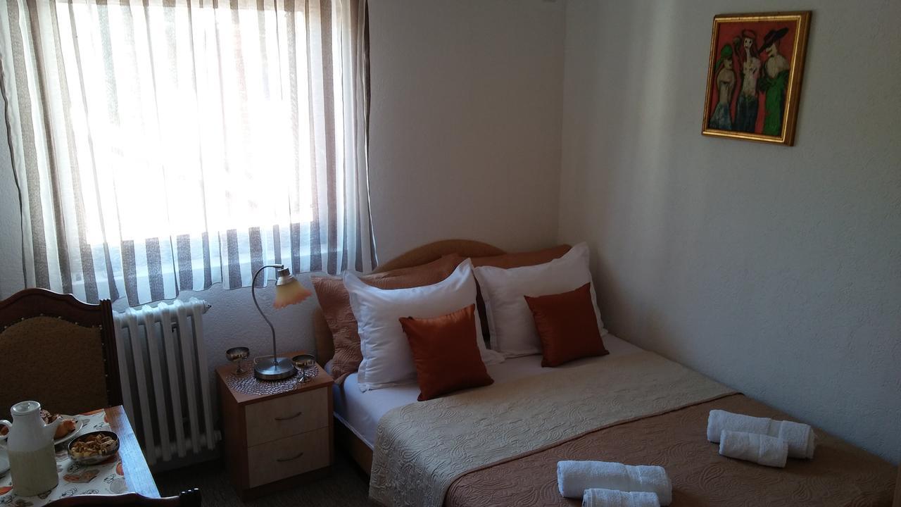 Guest house Villa Castio Petrovac Extérieur photo