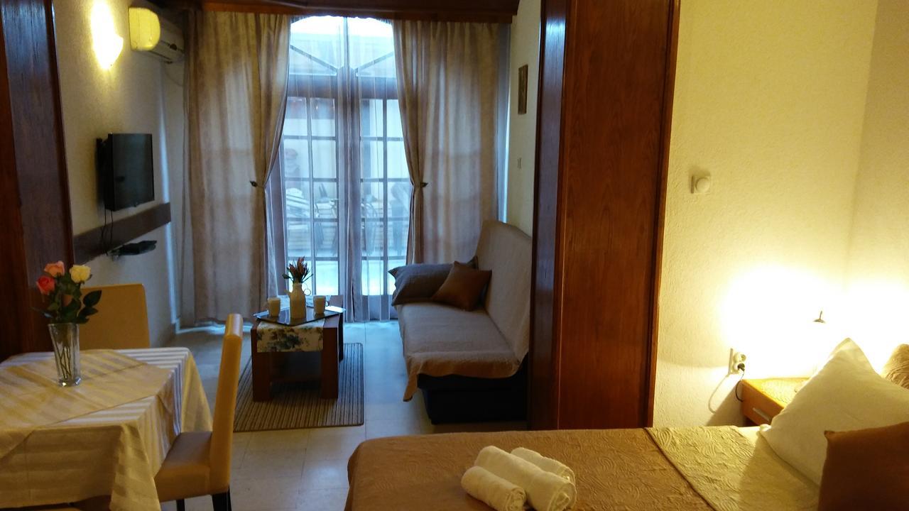 Guest house Villa Castio Petrovac Extérieur photo