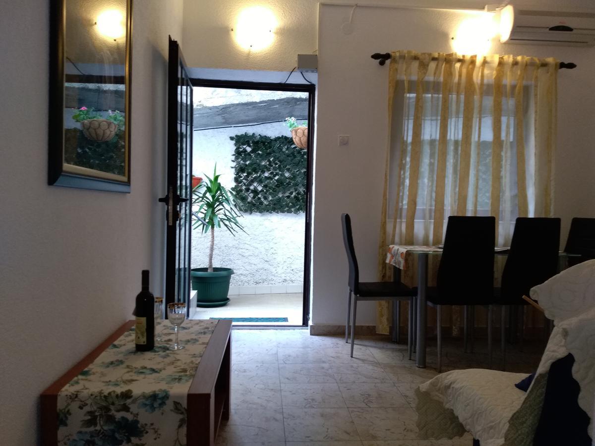 Guest house Villa Castio Petrovac Extérieur photo